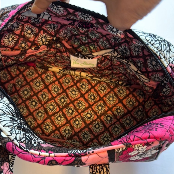 Like new Vera Bradley Floral Fabric Shoulder Bag Lightweight & Washable! - Picture 14 of 17